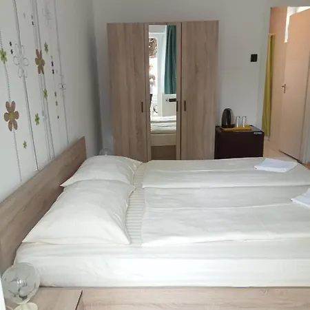 Guest house Sarokhaz 2*