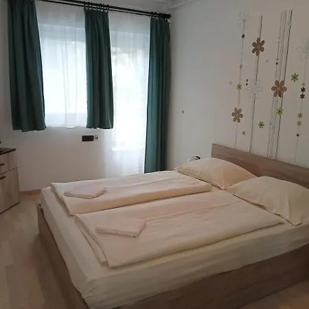 Sarokhaz Pensión